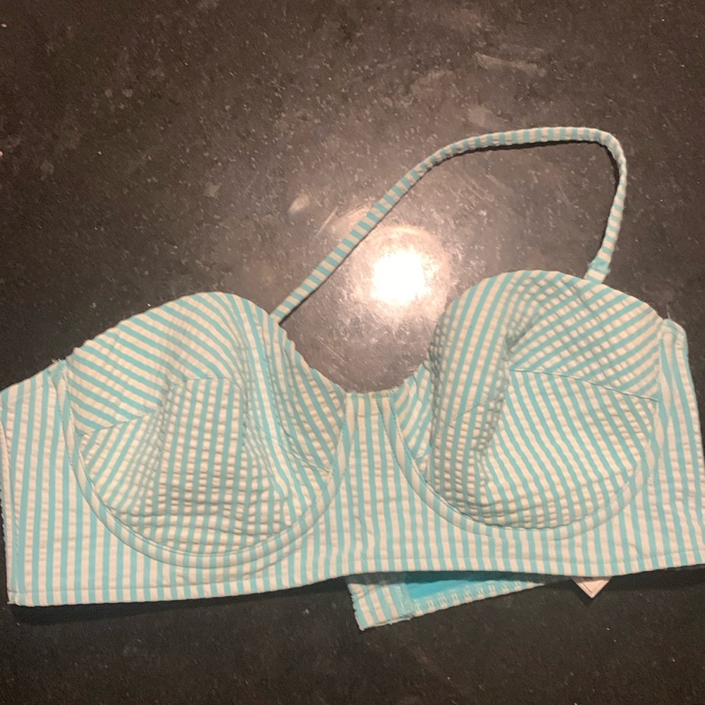 Seersucker, blue and white stripped bikini set from Vineyard Vines